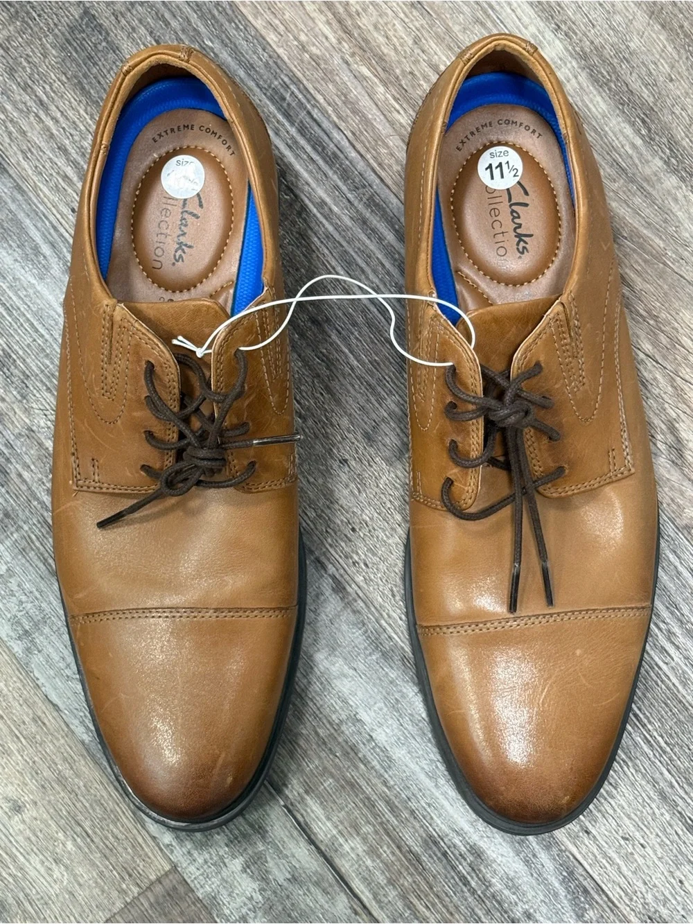 NWOT Clark’s Men size 11.5 cap toe brown beige dress shoe